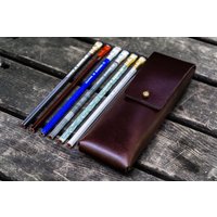 Das Anthrazitfarbene Ledermäppchen Für Blackwing-Bleistifte - Dunkelbraun Das Anthrazitfarbene Ledermäppchen Für Blackwing-Bleistifte - Dunkelbraun von GalenLeatherCo