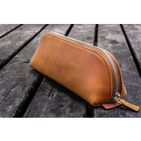 Federmäppchen Aus Leder - Crazy Horse Hellbraun Mit Reißverschluss Federmäppchen Aus Leder - Crazy Horse Hellbraun Mit Reißverschluss von GalenLeatherCo