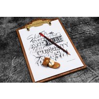 Hölzernes A4 Klemmbrett - Walnuss Hölzernes A4 Klemmbrett - Walnuss von GalenLeatherCo