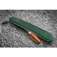 Leder Mit Reißverschluss Für Einzelne Füllfederhalter - Crazy Horse Forest Green Leder Mit Reißverschluss Für Einzelne Füllfederhalter - Crazy Horse Forest Green von GalenLeatherCo
