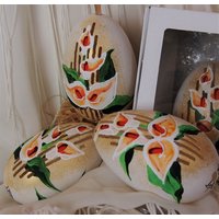 Sammlung Von 2020/21 Durchbrochene Ostereier Auf Schalen Gänseeiern, Ostern, Dekoration, Verzierung, Frühling Sammlung Von 2020/21 Durchbrochene Ostereier Auf Schalen Gänseeiern, Ostern, Dekoration, Verzierung, Frühling von Galeriakpl