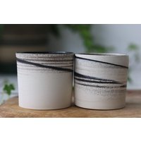 Marmorierter Keramik Becher Schwarz-Weiß Steinzeug Ton Tasse Marmorierter Keramik Becher Schwarz-Weiß Steinzeug Ton Tasse von GalitCeramicStore