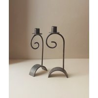 Vintage Paar Modernist Organic Kerzenhalter Aus Eisen Vintage Paar Modernist Organic Kerzenhalter Aus Eisen von GalleryNovo