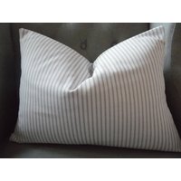 Ticking Stripe Bauernhaus Kissenbezug - Grau Oder Schwarz Home Akzent Ticking Stripe Bauernhaus Kissenbezug - Grau Oder Schwarz Home Akzent von GamGamzhandcrafted
