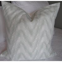 Grüner Chevron Kissenbezug Ente Aus Baumwolle Grüner Chevron Kissenbezug Ente Aus Baumwolle von GamGamzhandcrafted