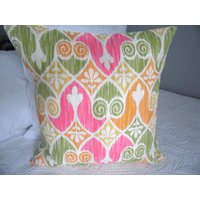 Floral Baumwoll Kissenbezug Rosa, Grün, Orange Frühlings Dekor Floral Baumwoll Kissenbezug Rosa, Grün, Orange Frühlings Dekor von GamGamzhandcrafted