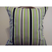 Gestreifter Kissenbezug Grün, Schwarz, Grau, Und Weiss Gestreifter Kissenbezug Grün, Schwarz, Grau, Und Weiss von GamGamzhandcrafted