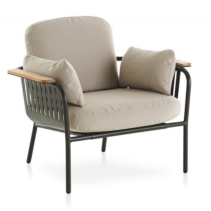 Gandia Blasco Capa Lounge Chair Gandia Blasco Capa Lounge Chair von Gandia Blasco
