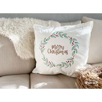 Kissenbezug | Geschenk Für Die Familie Zu Weihnachten Mistelkranz Mistel Merry Christmas Baumwollo 50x50 Kissen von Ganznachwunsch
