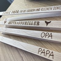 Personalisierte Grillzange | Geschenk Zum Vatertag Papa Geburtstag Männergeschenk Opa, Papa, Patenonkel von Ganznachwunsch