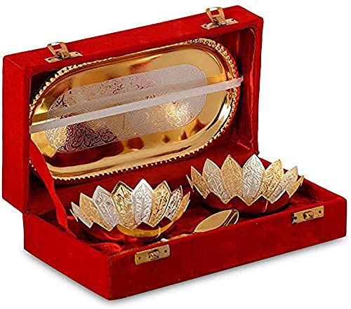Garden Of Arts Fancy Metal Gold and Silver Plated Floral Flower Shape 5 Pieces Set 2 Bowls 2 Spoons 1 Tray in Red Velvet Box Ideal for dryfruits party prop also known as pandan Garden Of Arts Fancy Metal Gold and Silver Plated Floral Flower Shape 5 Pieces Set 2 Bowls 2 Spoons 1 Tray in Red Velvet Box Ideal for dryfruits party prop also known as pandan von Garden Of Arts