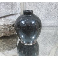 Vintage Schwarze Raku Keramik Vase von GardenSpring