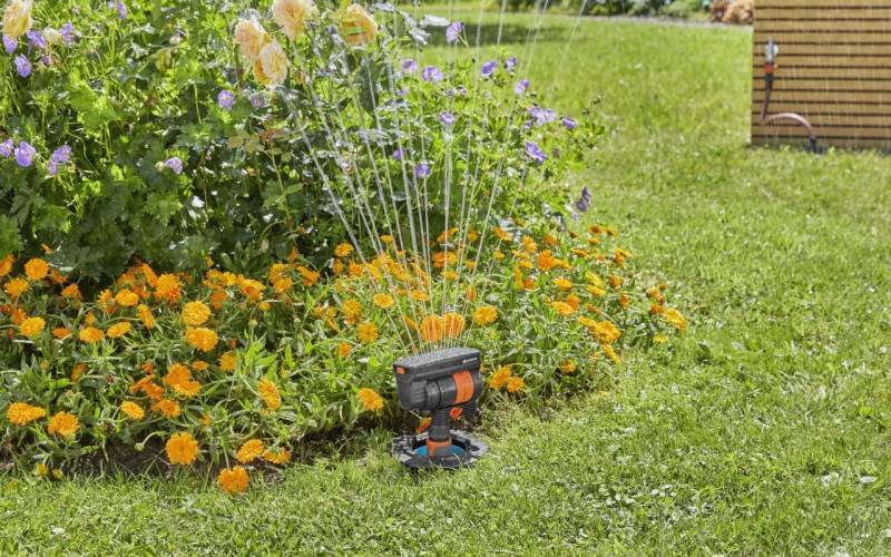 Gardena Pipeline Viereckregner Beregnungsfläche 9 m² - 216 m² von Gardena