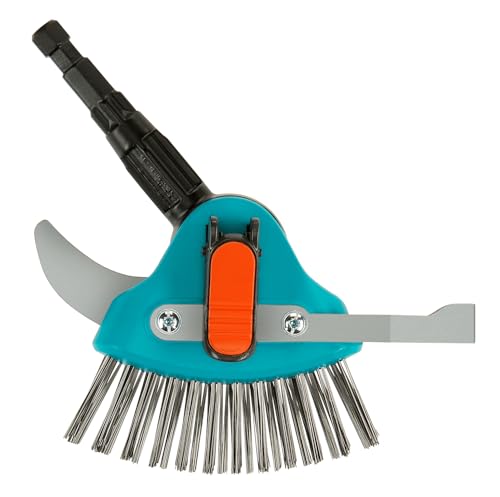 Gardena combisystem-3in1 Fugenreiniger: Multifunktions-Gartenhelfer zum Entfernen von Unkraut und Moos an schmalen und Breiten Fugen, Metallborsten, Edelstahlmesser. Passend zu CS-Stielen (03608-20) von Gardena