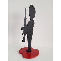 Metal Irish Grenadier Welsh Coldstream Scots Guard Silhouette Tommy Red Schreibtisch Slr von GardenpassionDesigns
