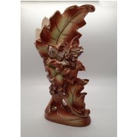 Vintage Herbstlaub Und Eicheln Mid Century Modern Vase Königliche Eleganz Goldene Eichel Accessoires von Gardenspire