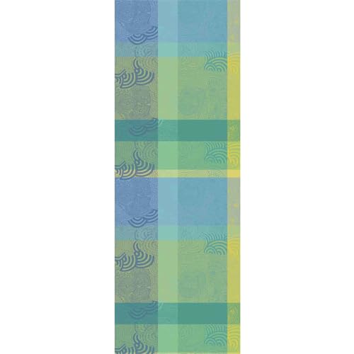 Garnier Thiebaut Mille Rainures Atoll Jacquard Tischläufer, hergestellt in Frankreich von Garnier-Thiebaut USA