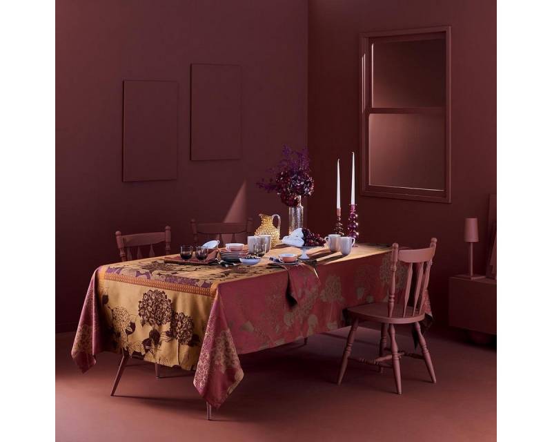 Garnier Thiebaut Tischdecke Garnier-Thiebaut Tischwäschekollektion Hortensias Rouille, jacquard-gewebt von Garnier Thiebaut