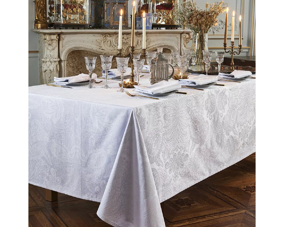 Garnier Thiebaut Tischdecke Mille Isaphire Blanc - Baumwolle Garnier Thiebaut Tischdecke Mille Isaphire Blanc - Baumwolle von Garnier Thiebaut