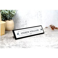Modernes Schreibtisch Namensschild. Exklusiv Von Garo Signs Hergestellt. Größe 26cm X 6cm Modernes Schreibtisch Namensschild. Exklusiv Von Garo Signs Hergestellt. Größe 26cm X 6cm von GaroSigns