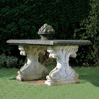 Antiker Steintisch für den Garten - Henbury House / Terrakotta von Gartentraum.de