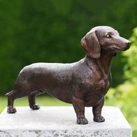 Brauner Dachshund in Lebensgröße stehend aus Bronzeguss - Dachshund Fredo von Gartentraum.de