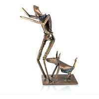 Bronzeskulptur Gassi gehen - limitierte Gartenfigur - Mann mit Hund von Gartentraum.de