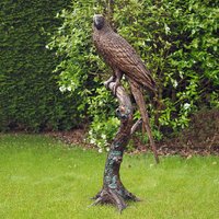 Bronzevogel sitzt auf Ast - patinierte Gartenfigur - Papagei Tommi von Gartentraum.de