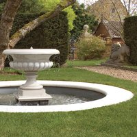 Brunnen Umrandung ebenerdig Steinguss - Toratio / Sand / flacher Beckeneinsatz Brunnen Umrandung ebenerdig Steinguss - Toratio / Sand / flacher Beckeneinsatz von Gartentraum.de