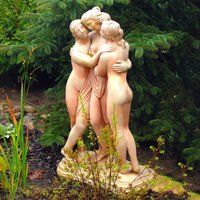 Drei Grazien - stilvolle Steinguss Skulptur für den Garten - Ragazza / Pompeja von Gartentraum.de
