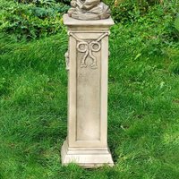 Eckige Säule mit Schleife für die dekorative Gartengestaltung - Linos / Tyrolia von Gartentraum.de