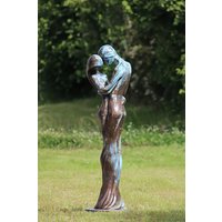 Edle Garten Skulptur aus Stein - Mann und Frau - Carissimi / Bronze von Gartentraum.de