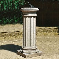 Garten Sonnenuhr auf Sockel - Avicenna / Portland weiß von Gartentraum.de