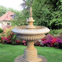 Garten Standbrunnen mit Pumpe - Gironde / Antikgrau von Gartentraum.de