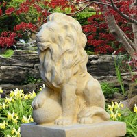 Gartenskulptur mit Löwe - Leopold / Portland weiß von Gartentraum.de