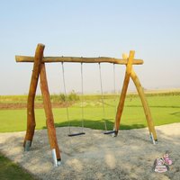 Große Doppelschaukel aus Holz für den Garten - Die Holzidee - Doppelschaukel Robinie von Gartentraum.de