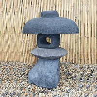 Handarbeit Japanische Steinlampe für den Garten - Fujimoto von Gartentraum.de