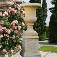 Historische Garten Amphore aus Stein - Grandessa / Sand von Gartentraum.de