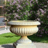 Historische Garten Pflanzamphore - Fontainebleau  / Antikgrau von Gartentraum.de