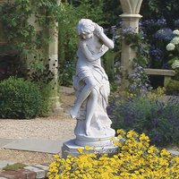 Historische Venus Skulptur aus Stein / Portland weiß von Gartentraum.de