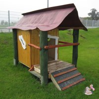 Individualisierbares Kinder Stelzenhaus aus Holz mit Fenstern - Stelzenhaus Robinson von Gartentraum.de