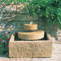 Kaskaden Springbrunnen aus Steinguss - Auvergne Kaskaden Springbrunnen aus Steinguss - Auvergne von Gartentraum.de