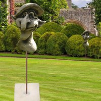 Kobold Skulptur aus Stein als Gartendekoration - Anatol / mit 120cm Stab und Sockel von Gartentraum.de