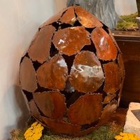 Kunstvolle Ei Skulptur aus Rost Metall in verschiedenen Größen - Tangaroa / 100x45cm (HxDm) von Gartentraum.de