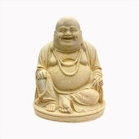 Lächelnder Steinguss Buddha Skulptur in Sitzhaltung  - Auyumi / Antikgrau von Gartentraum.de