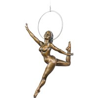 Lufttänzerin - Aktfigur - Bronzefrau mit Reifen - Hadar von Gartentraum.de