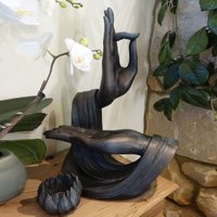 Meditative Steinguss Handgeste mit Blüte zum Beleuchten - Bliss / Bronzeoptik / 128x95x56cm (HxBxT) von Gartentraum.de