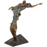 Menschfigur im Wind - Bronze Designerstatue - Herbst von Gartentraum.de