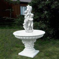 Putten Skulpturen mit Fisch auf einzigartigem Garten Springbrunnen - Ilario / Tyrolia von Gartentraum.de