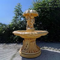 Puttenfiguren unter Regenschirm als Springbrunnen Skulpturen auf Steinguss Fontäne - Fiorenzo / Antikia / ohne Düsen von Gartentraum.de